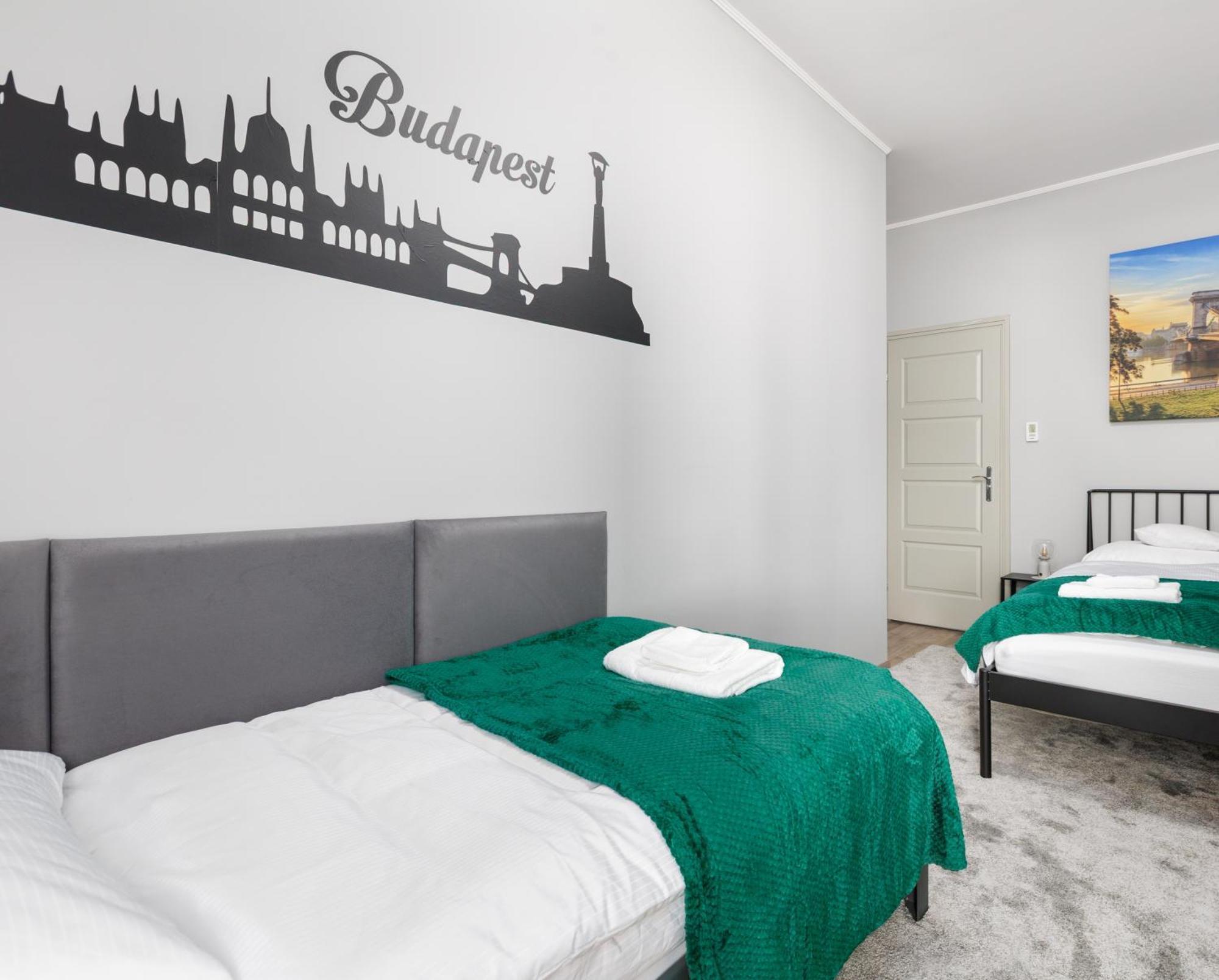 Downtown Apartment House Green — Photos 1
